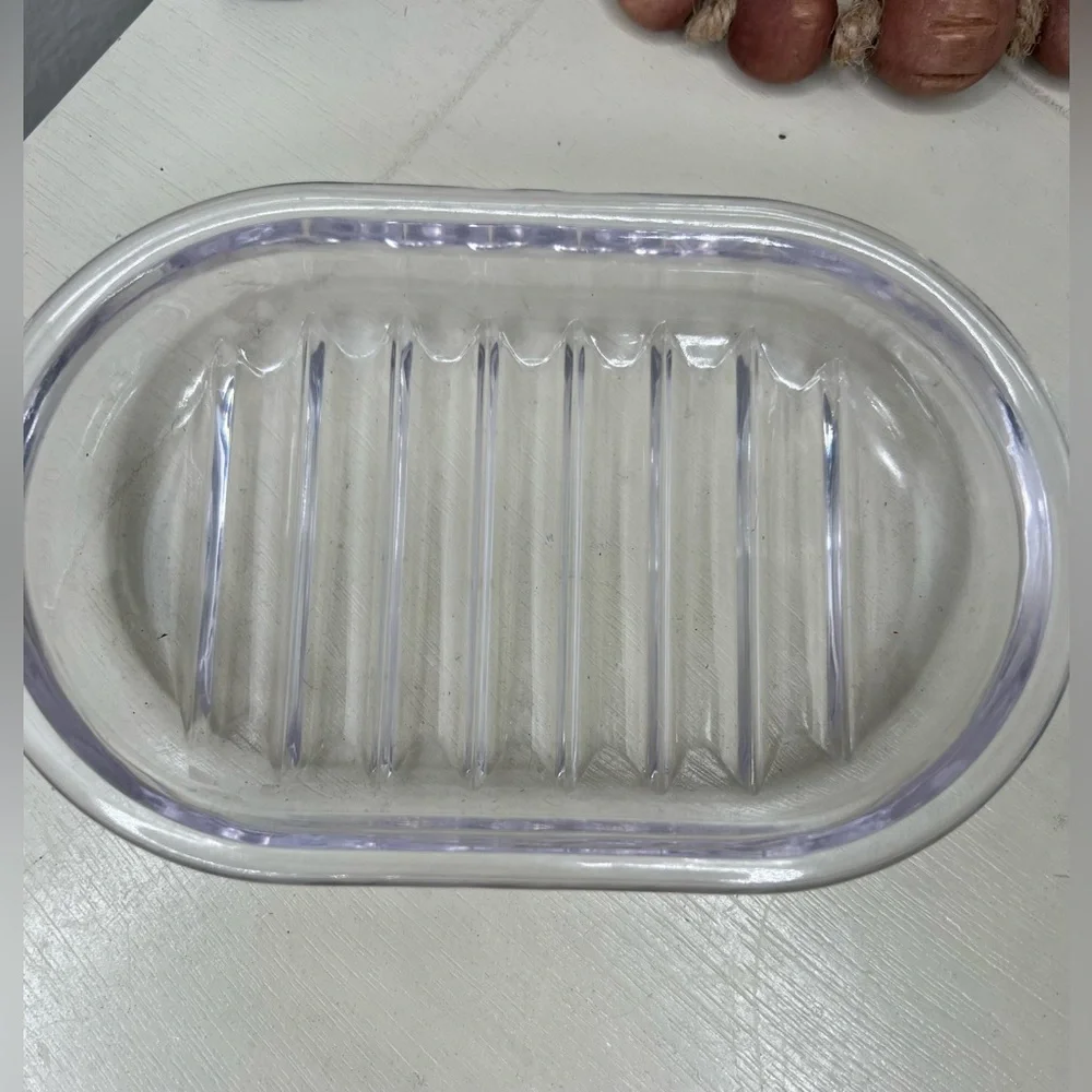 InterDesign Plastic Bar Soap Holder for Bathroom, Shower - Round, Clear